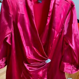 Brand new with tags, Jessica Howard, 3X satin formal blouse with ornamental pen